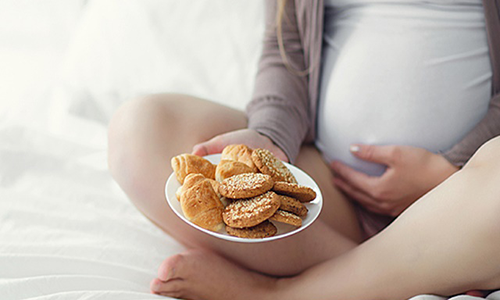 Khi mang thai bà bầu ăn bánh mì có tốt không?