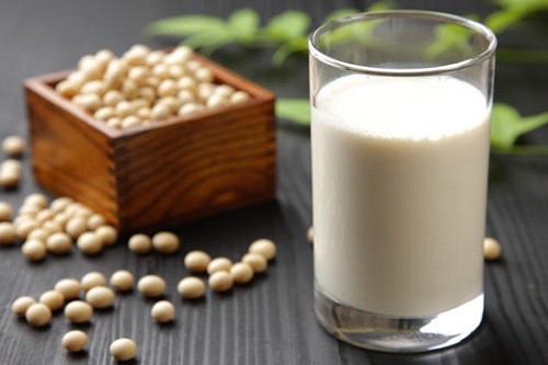 Uống Sữa đậu nành trước khi ăn