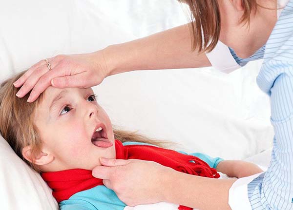 Viêm họng cấp ở trẻ em là bệnh lý về đường hô hấp phổ biến